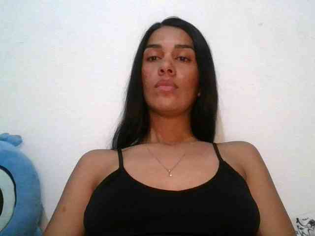 JuanaBrunette webcam