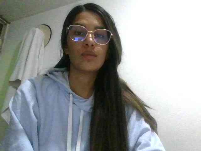 JuanaBrunette webcam