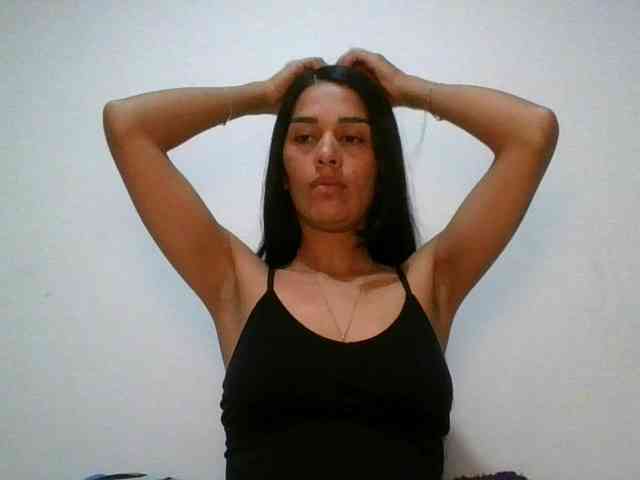 JuanaBrunette webcam