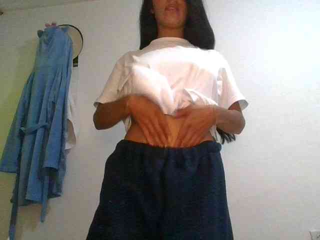 JuanaBrunette webcam
