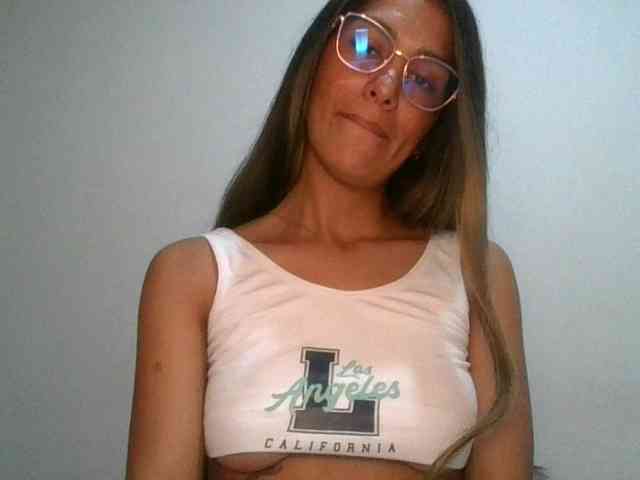 JuanaBrunette webcam