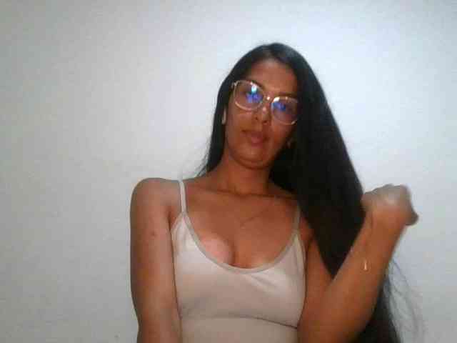 JuanaBrunette webcam