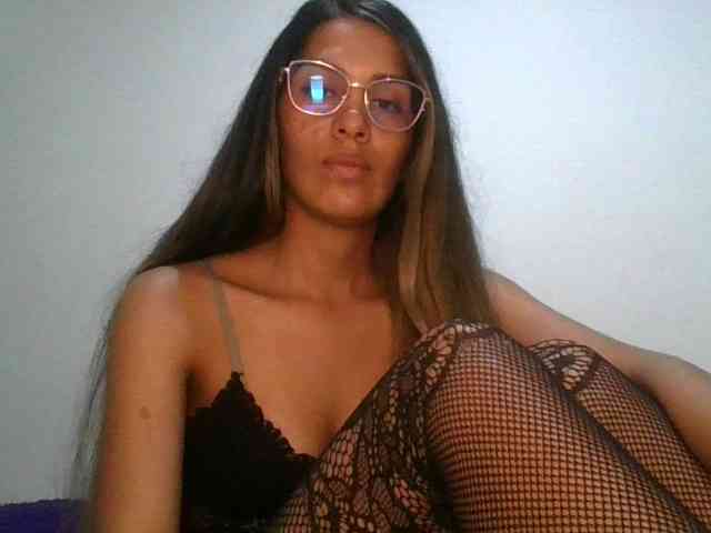 JuanaBrunette webcam