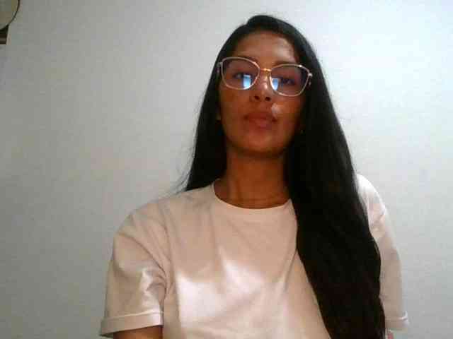 JuanaBrunette webcam
