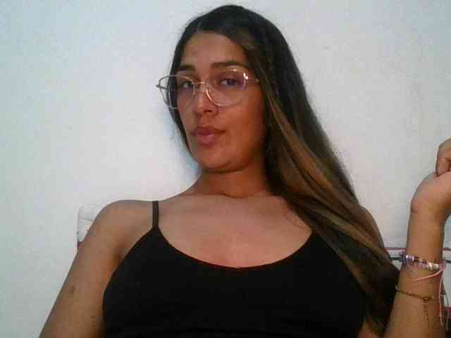 JuanaBrunette webcam