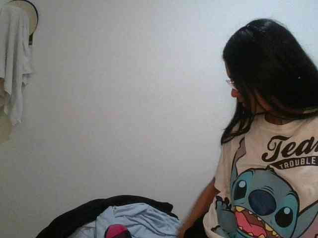 JuanaBrunette webcam