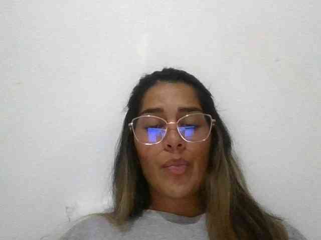 JuanaBrunette webcam