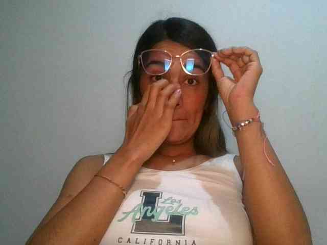 JuanaBrunette webcam