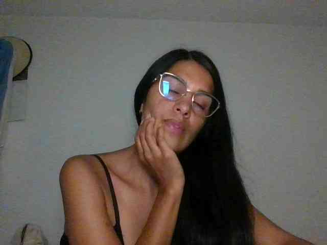 JuanaBrunette webcam