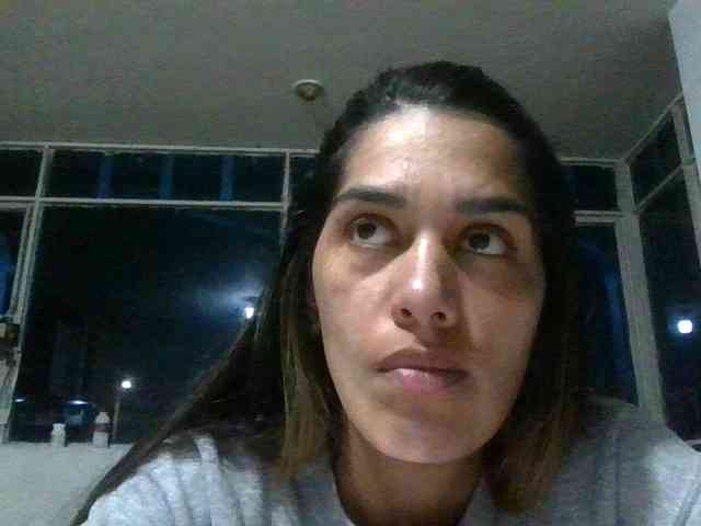 JuanaBrunette webcam