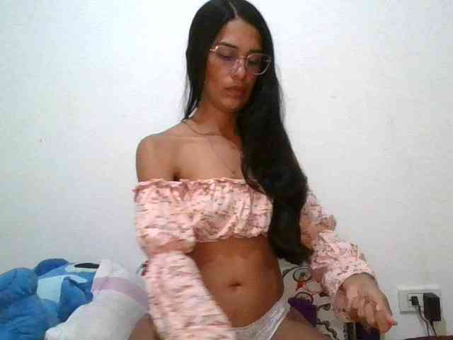 JuanaBrunette webcam