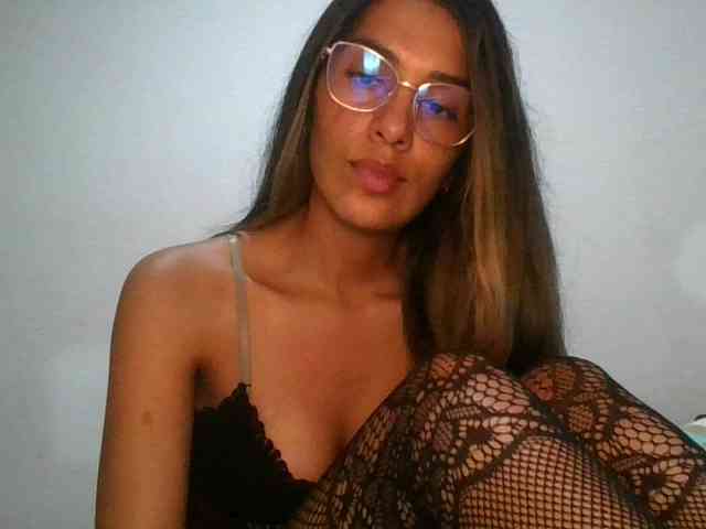 JuanaBrunette webcam