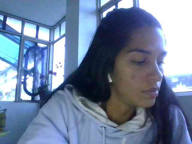JuanaBrunette webcam