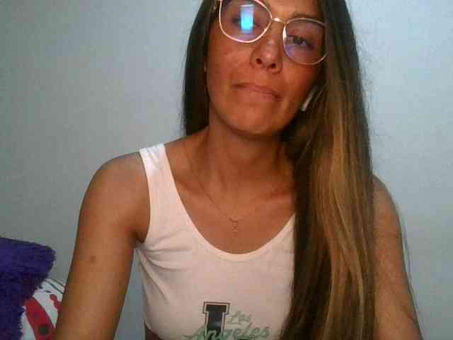 JuanaBrunette webcam