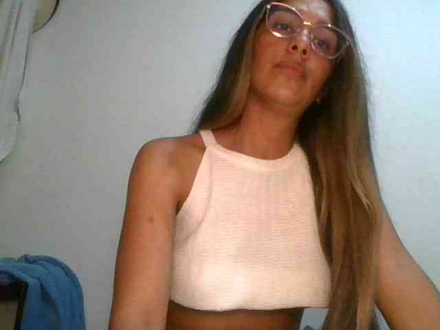 JuanaBrunette webcam