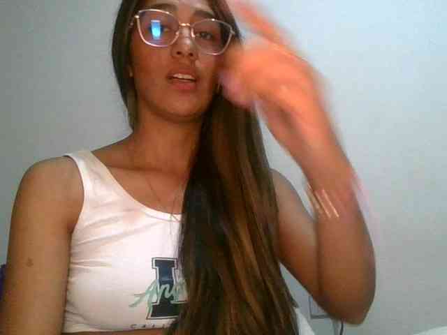 JuanaBrunette webcam