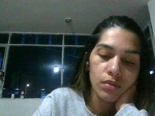 JuanaBrunette webcam