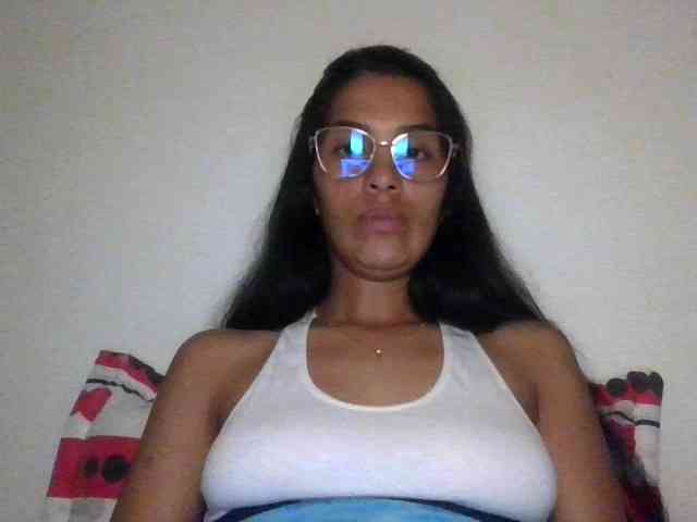 JuanaBrunette webcam