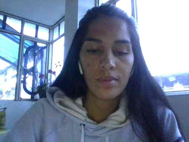 JuanaBrunette webcam