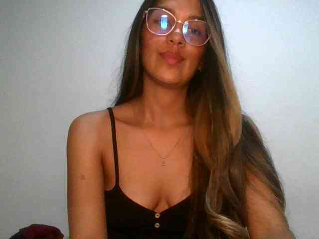 JuanaBrunette webcam