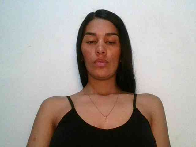 JuanaBrunette webcam