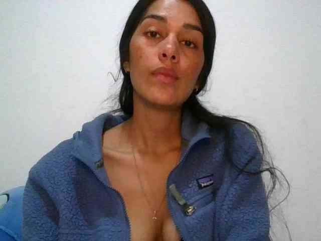 JuanaBrunette webcam