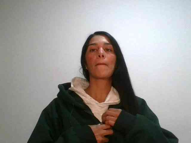 JuanaBrunette webcam