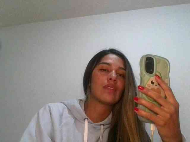 JuanaBrunette webcam