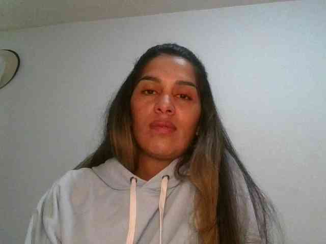 JuanaBrunette webcam