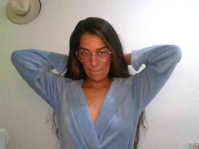 JuanaBrunette webcam