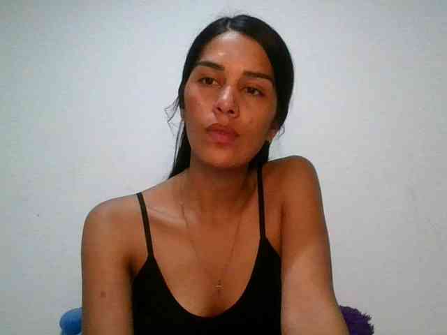JuanaBrunette webcam