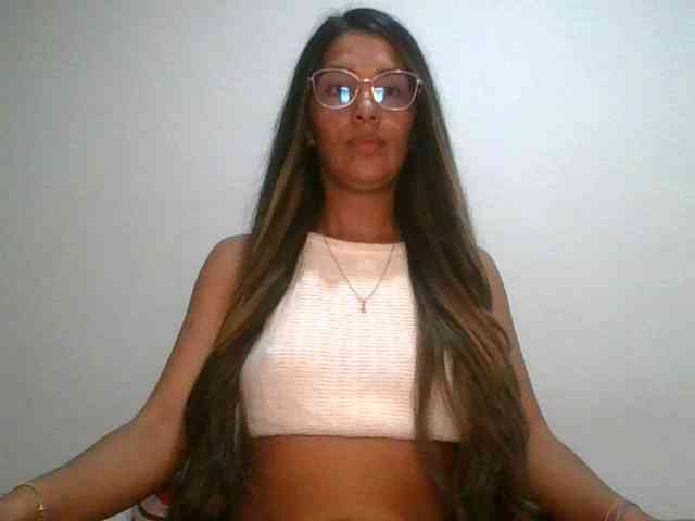 JuanaBrunette webcam