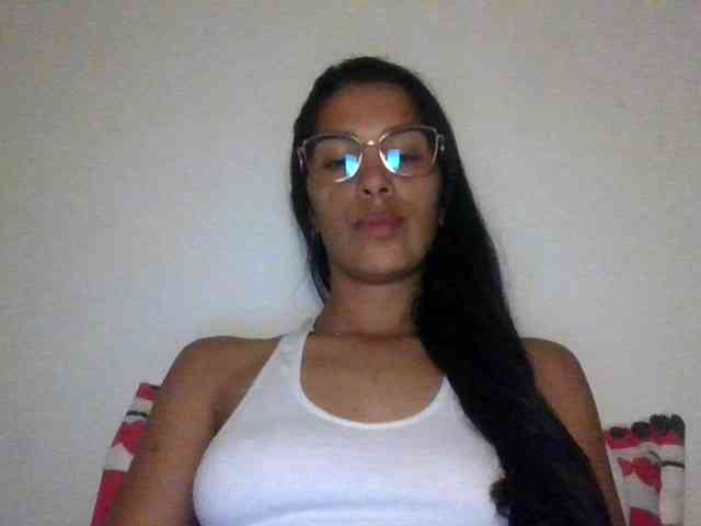 JuanaBrunette webcam