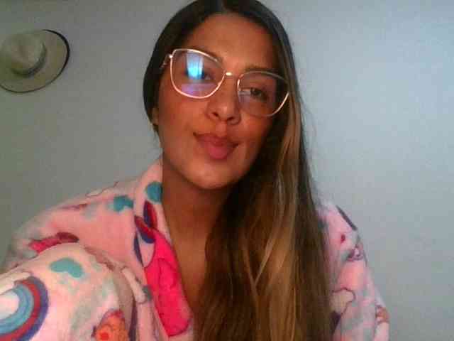 JuanaBrunette webcam