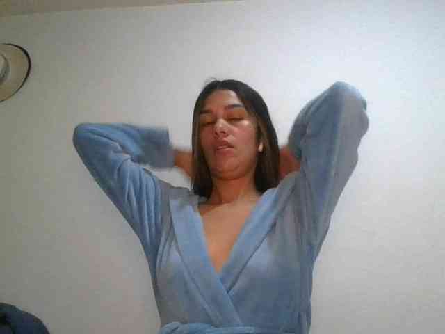 JuanaBrunette webcam