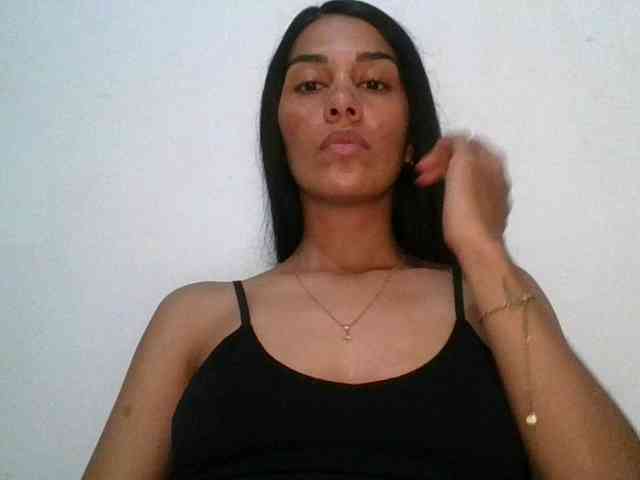 JuanaBrunette webcam