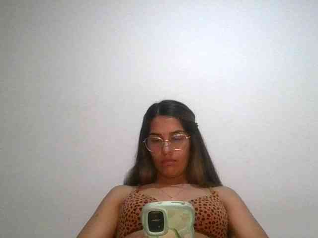 JuanaBrunette webcam