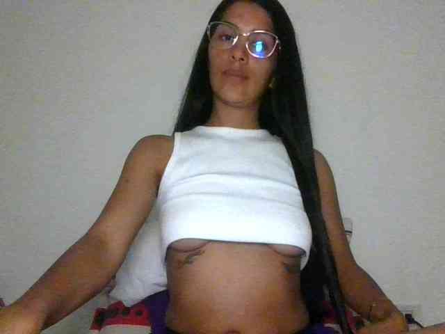 JuanaBrunette webcam