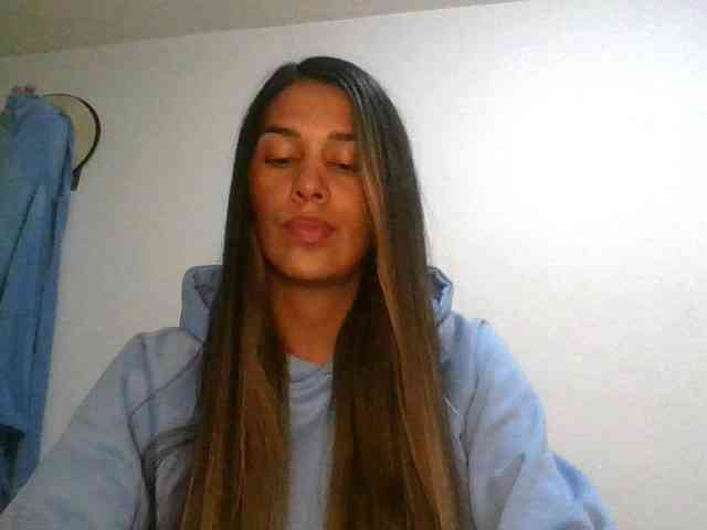 JuanaBrunette webcam