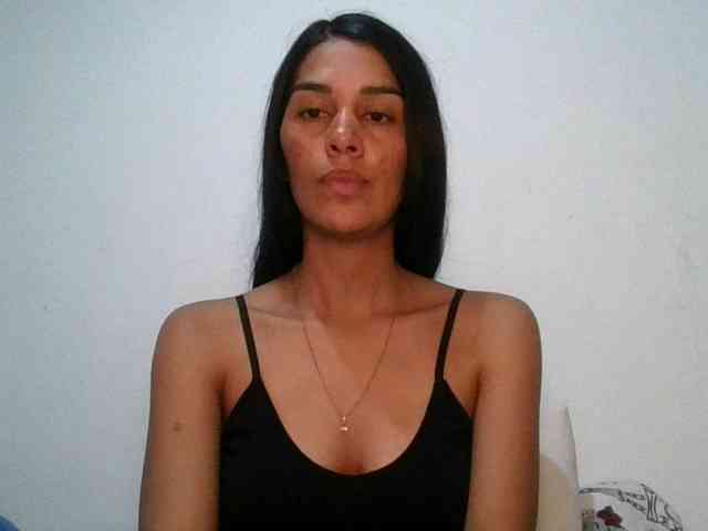 JuanaBrunette webcam