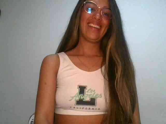 JuanaBrunette webcam