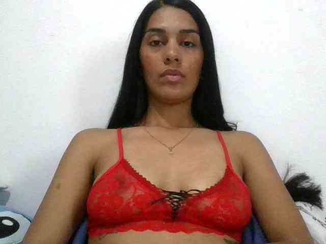 JuanaBrunette webcam
