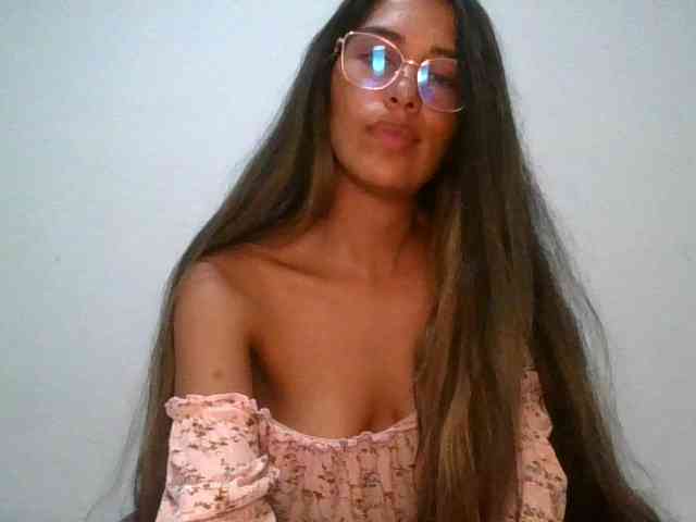 JuanaBrunette webcam