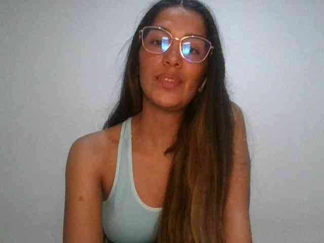 JuanaBrunette webcam