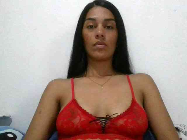 JuanaBrunette webcam