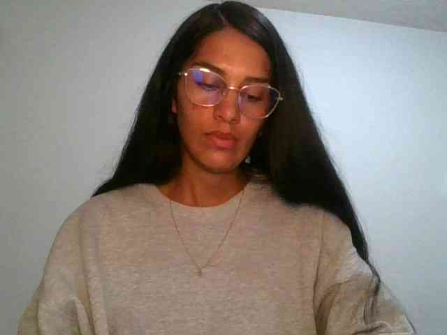 JuanaBrunette webcam