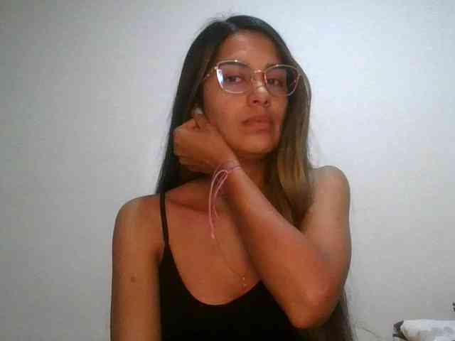 JuanaBrunette webcam