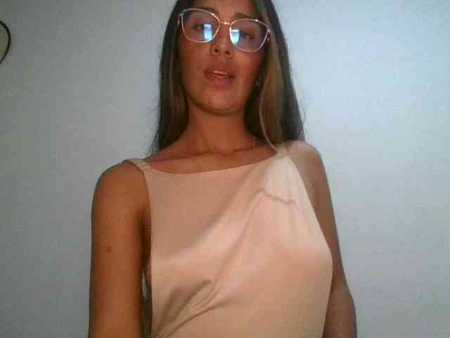 JuanaBrunette webcam