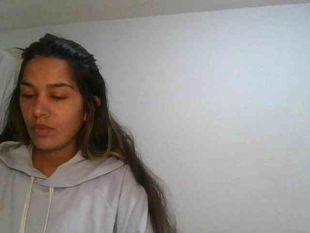 JuanaBrunette webcam