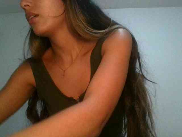 JuanaBrunette webcam